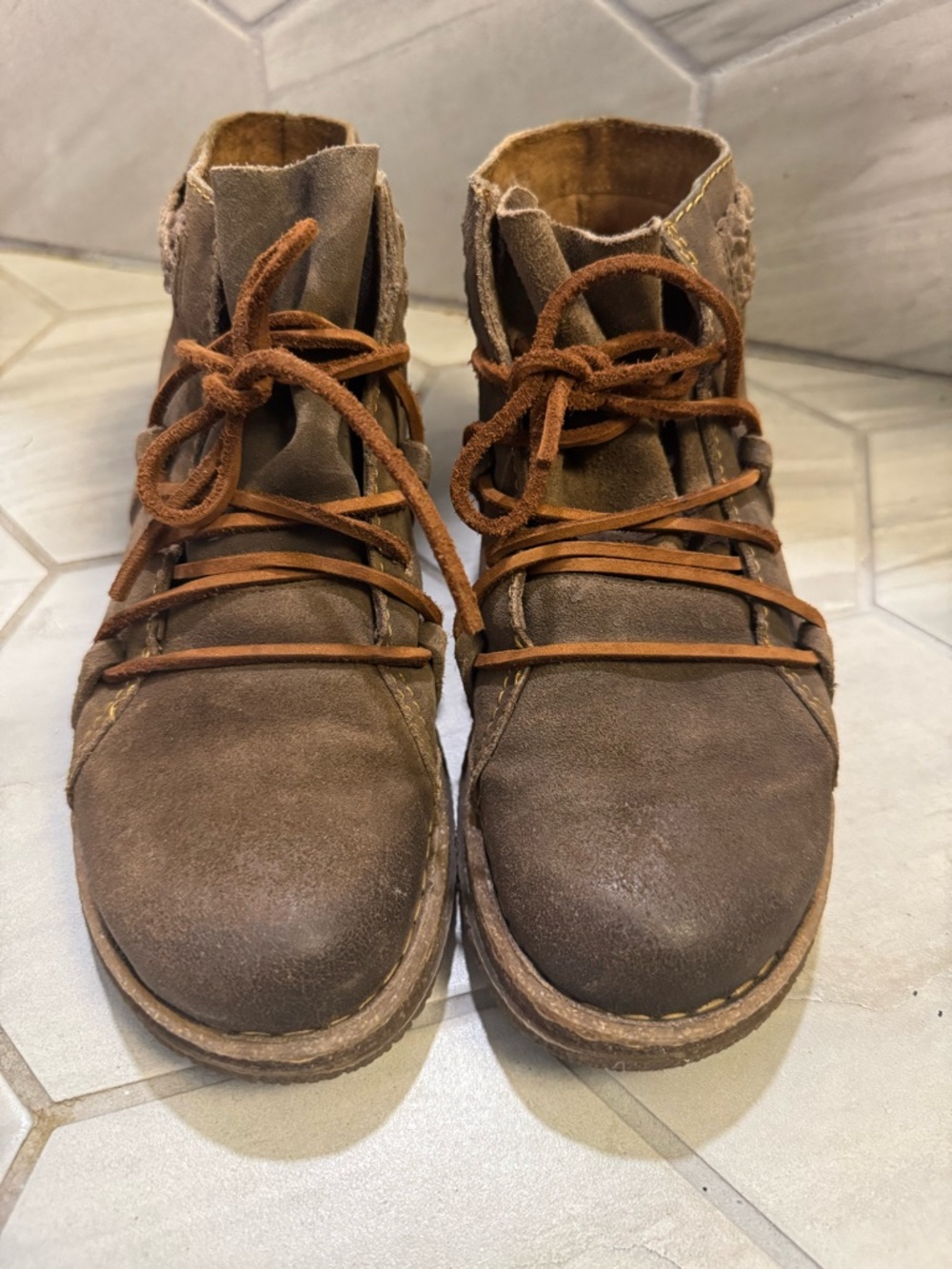 Born Women’s Temple Brown Suede Lace-Up Ankle Boots with Braided Trim - Picture 4 of 8